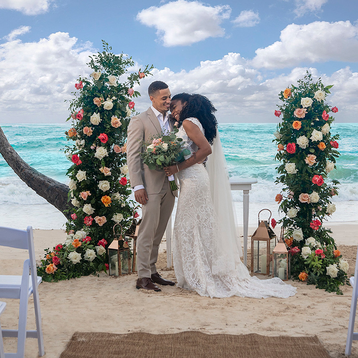 Weddings_by_Palladium_PUJ_garden_blooms_galeria_1
